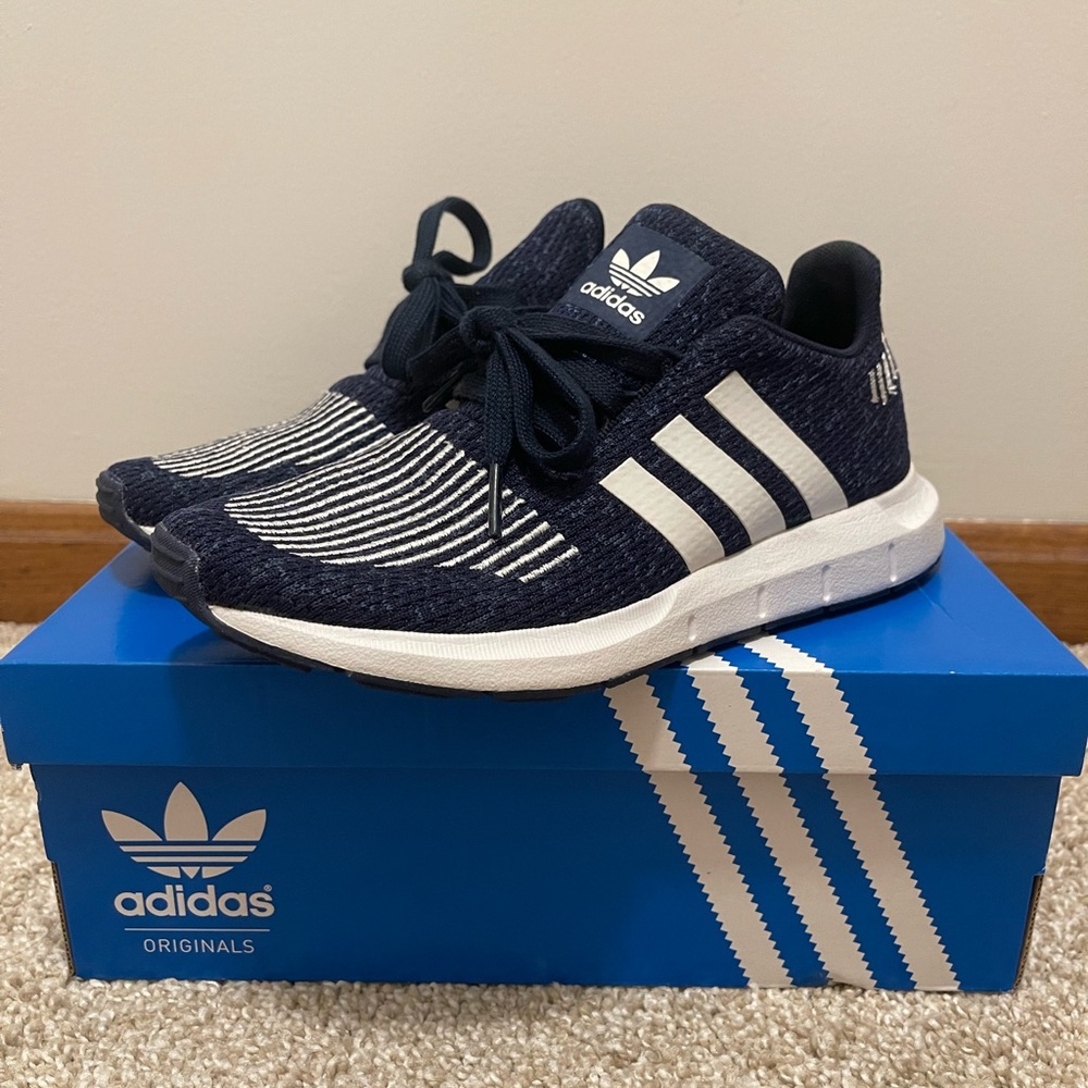 Adidas Swift Run Tennis Shoes